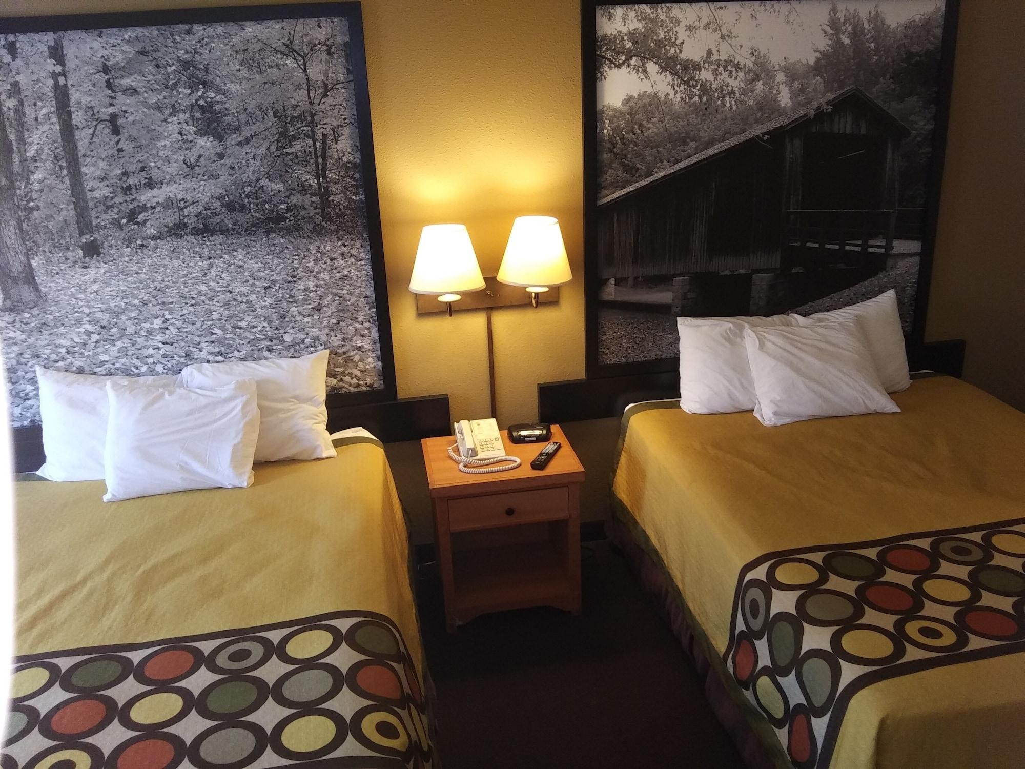 Super 8 By Wyndham Columbia East Hotel Екстериор снимка