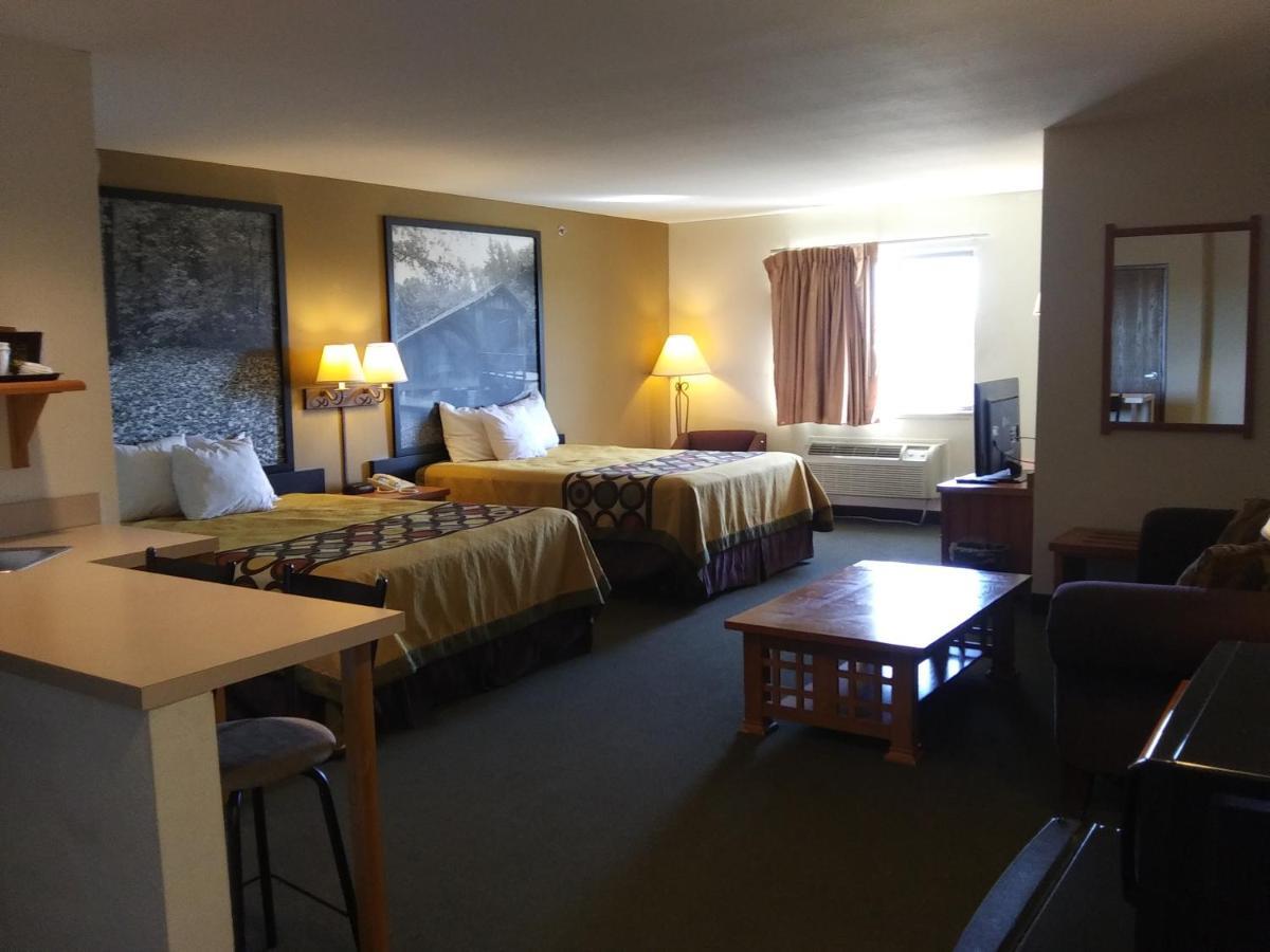 Super 8 By Wyndham Columbia East Hotel Екстериор снимка